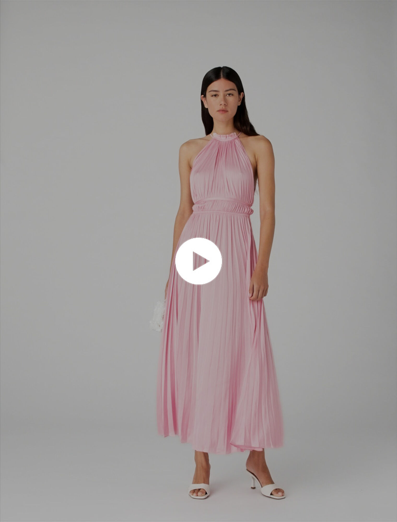 Langes plissiertes Kleid