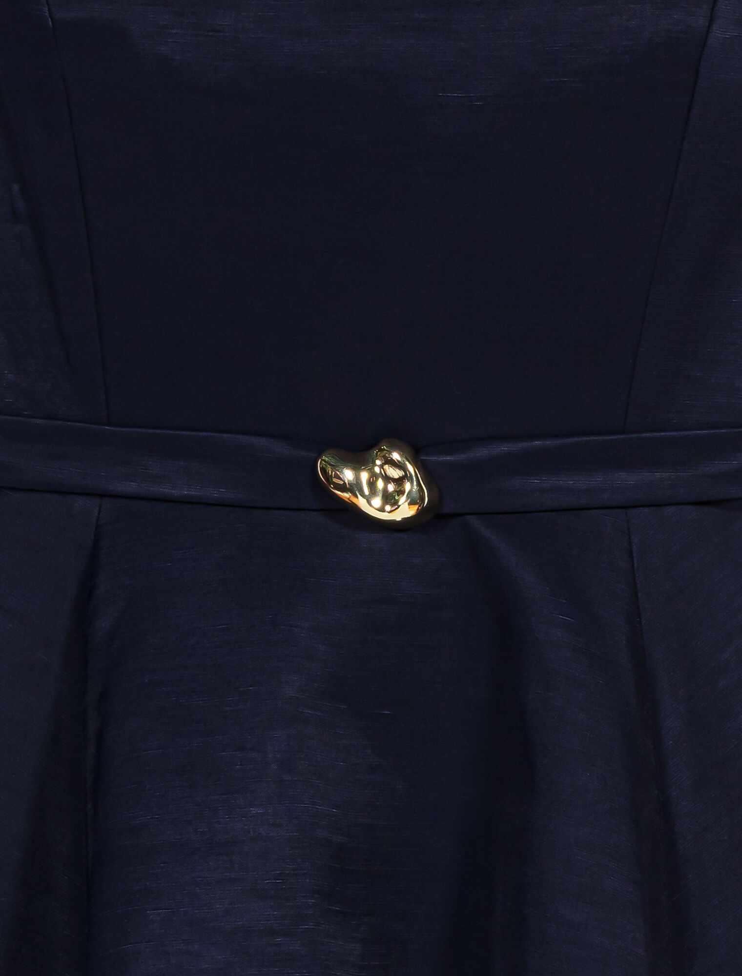 Ausgestelltes Tr&auml;gerkleid