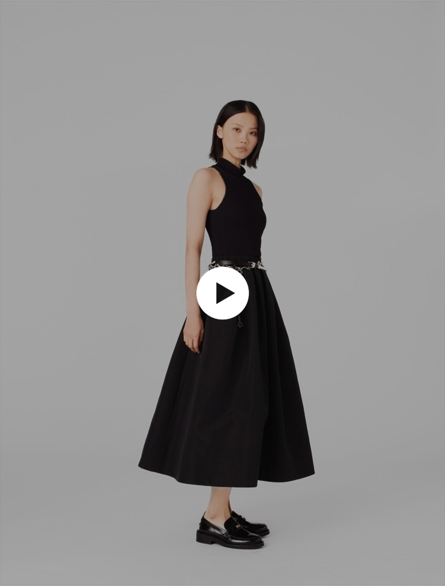 Taftkleid im Materialmix