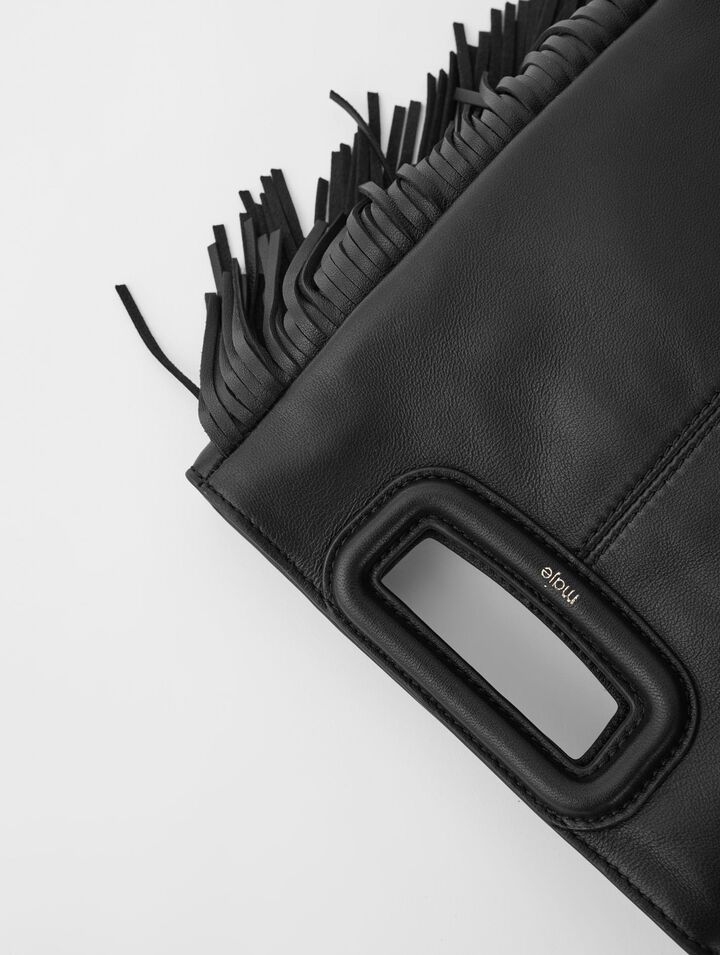 M-Tasche aus Glattleder mit Fransen