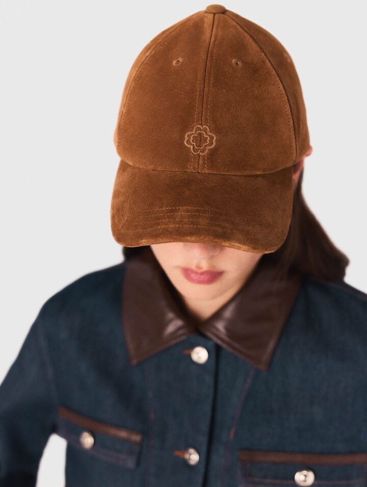 Wide jeans with patch pockets