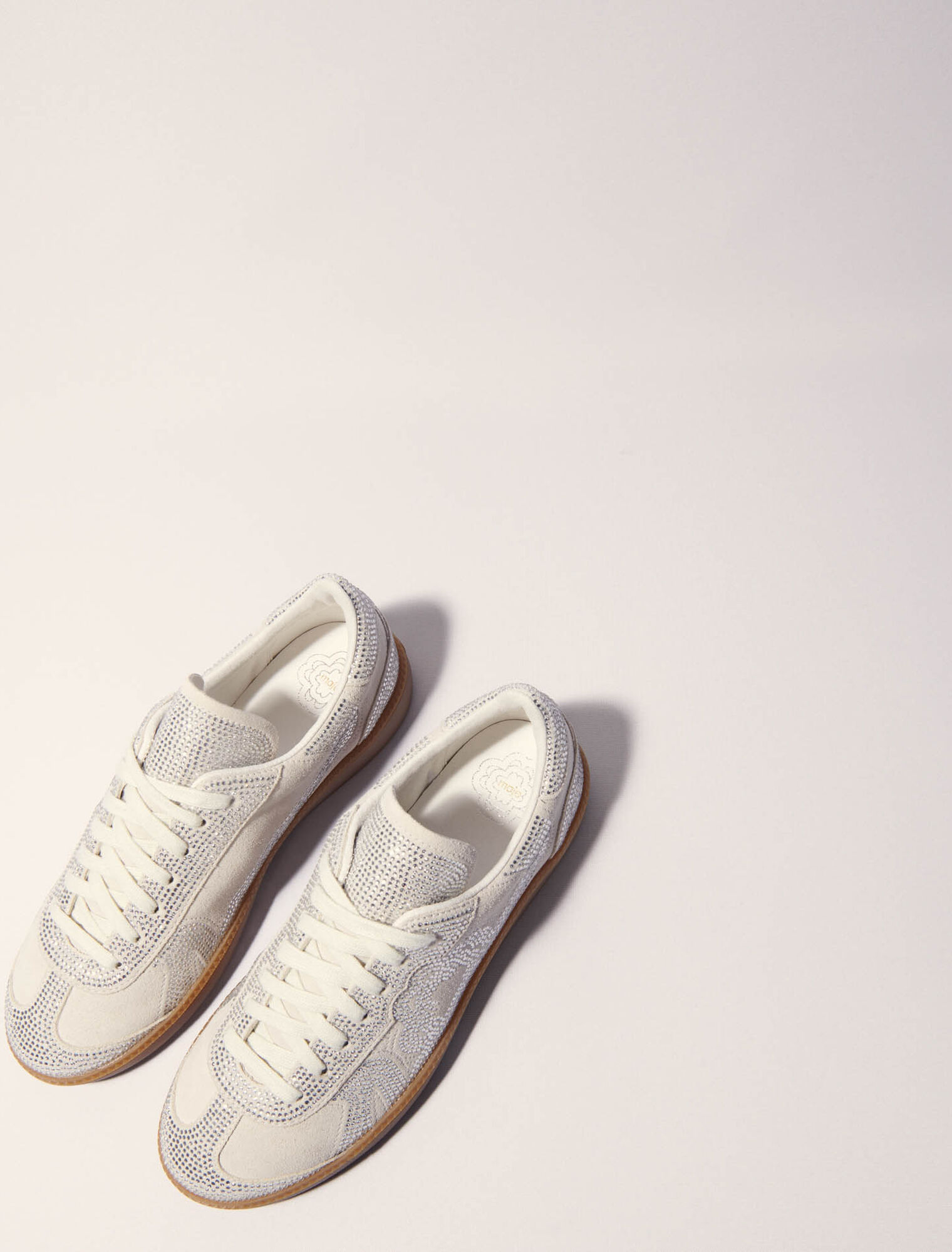 Lässige Turnschuhe mit Strass