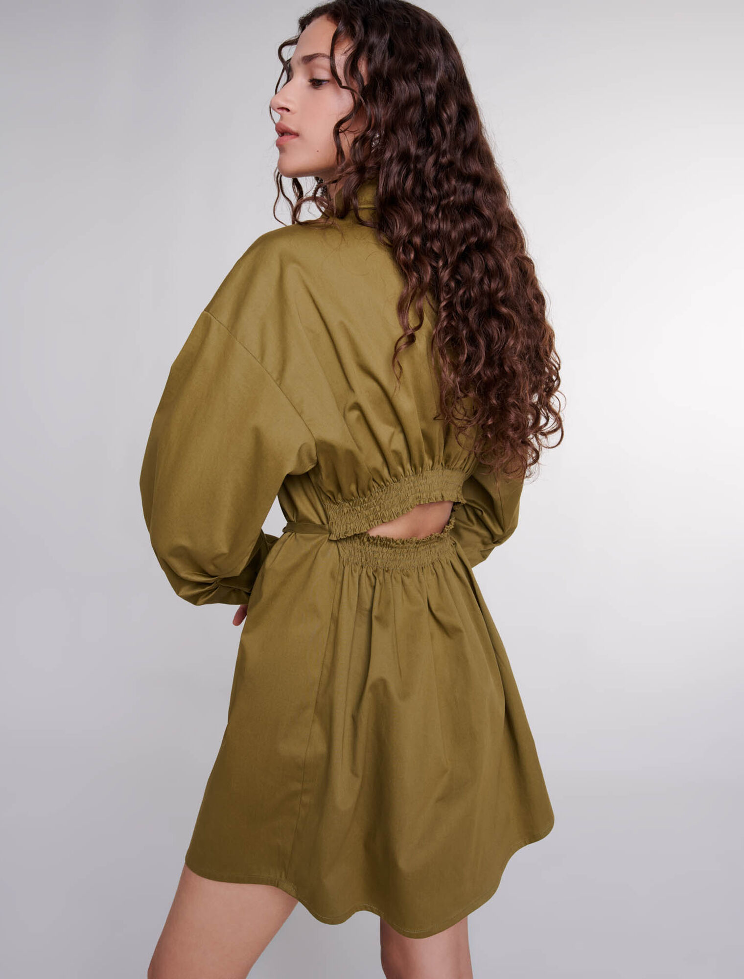 Wickelkleid mit Lochstickerei
