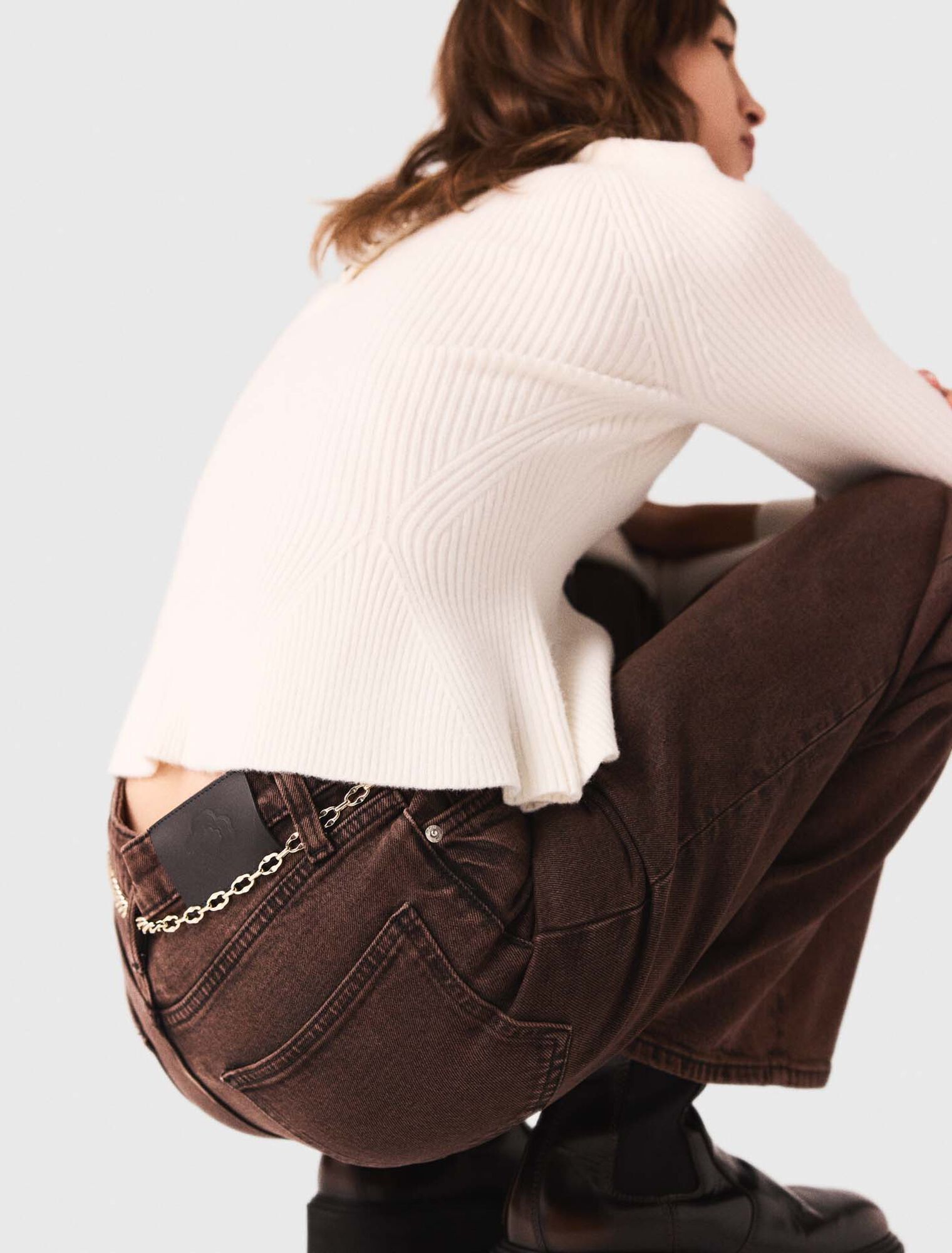 Bootcut-Jeans mit Kette