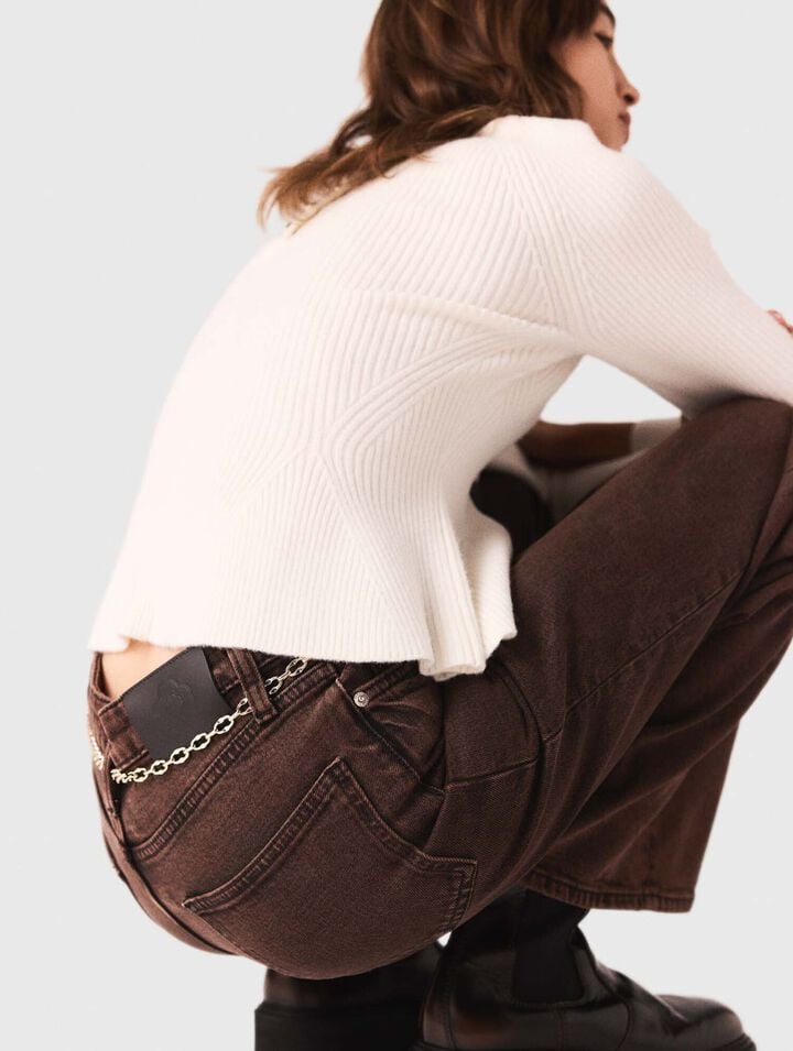 Bootcut-Jeans mit Kette