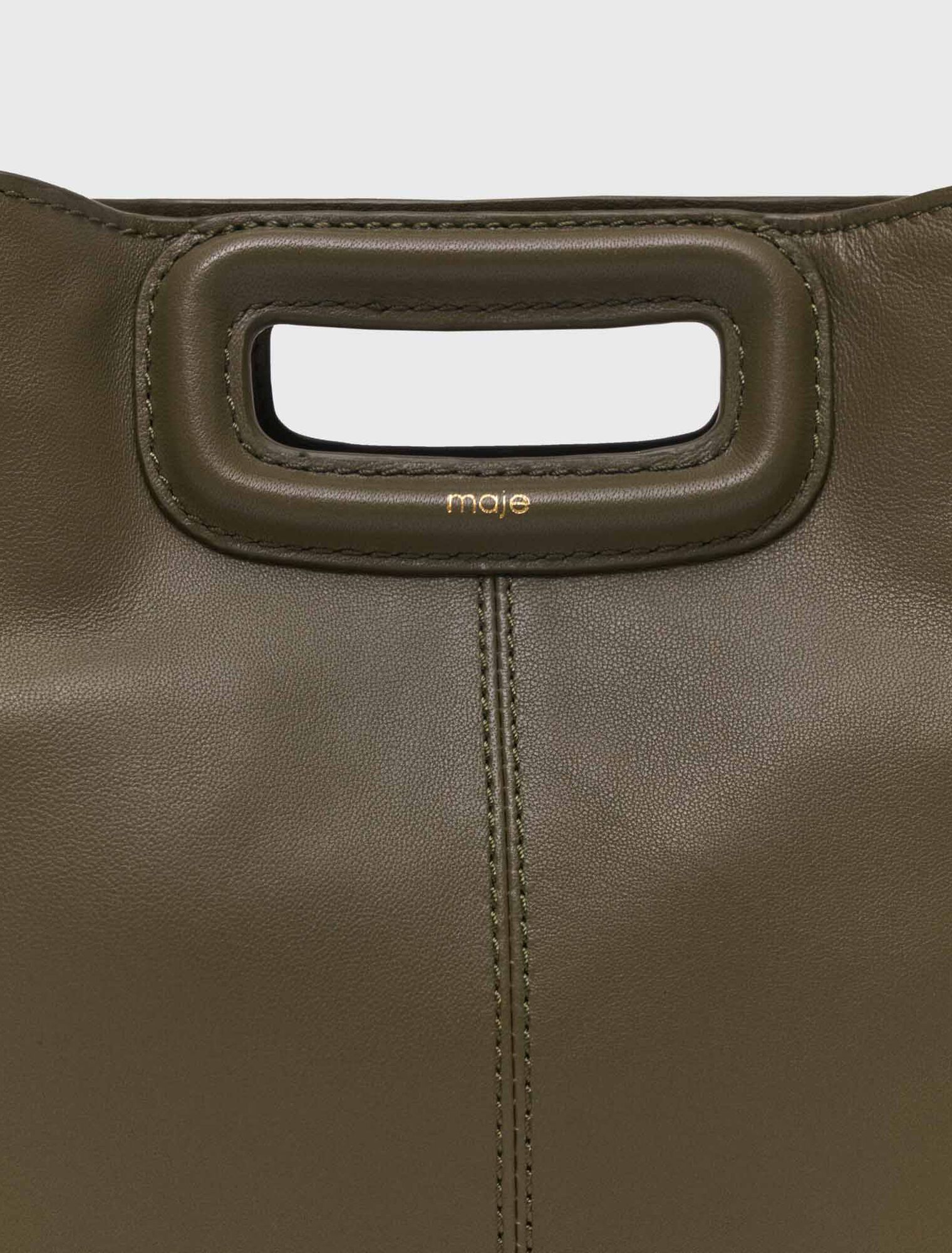 M-Tasche aus Glattleder mit Fransen