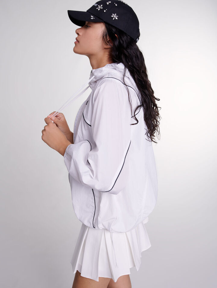 Windjacke mit Kapuze