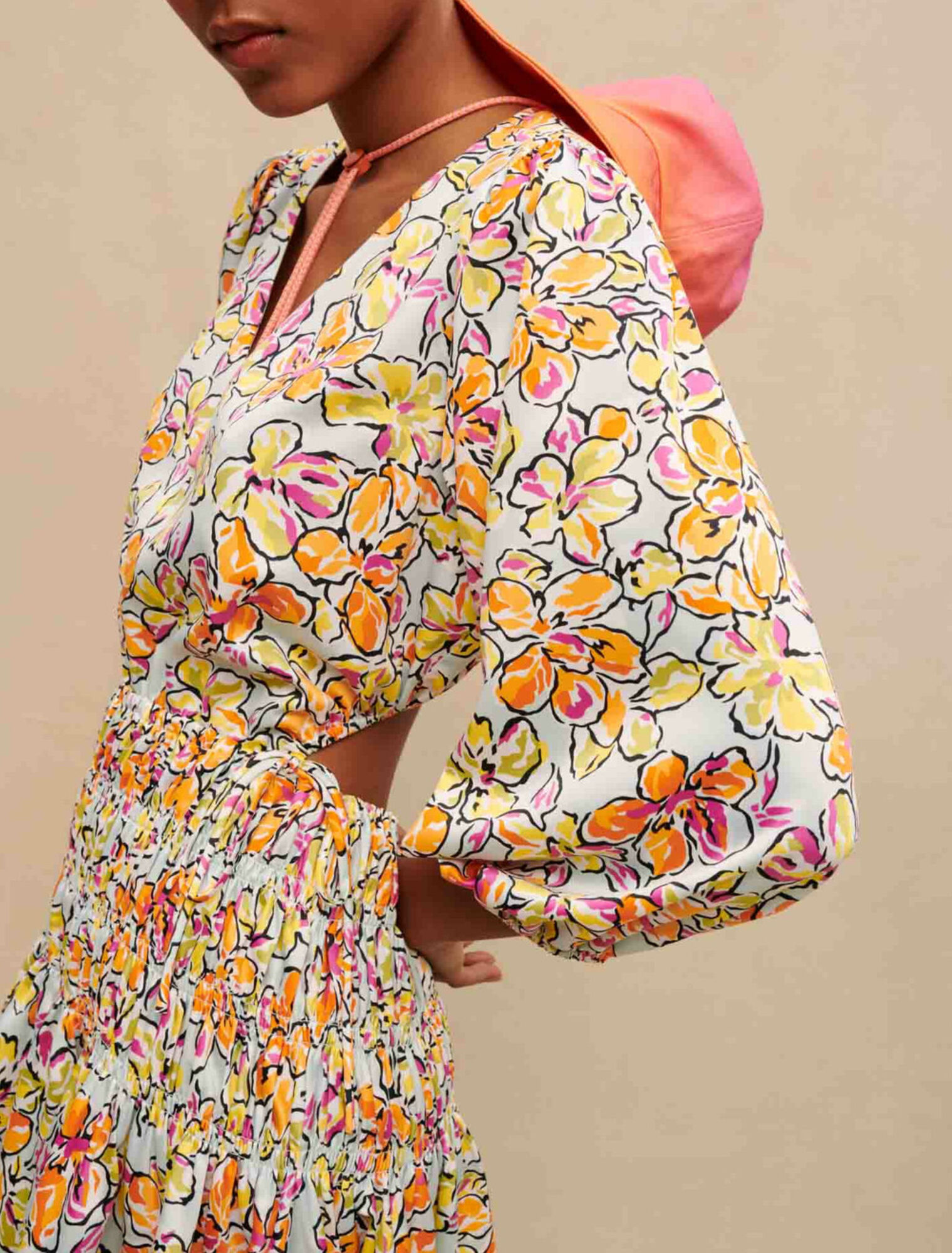 Kurzes Kleid mit Blumenprint