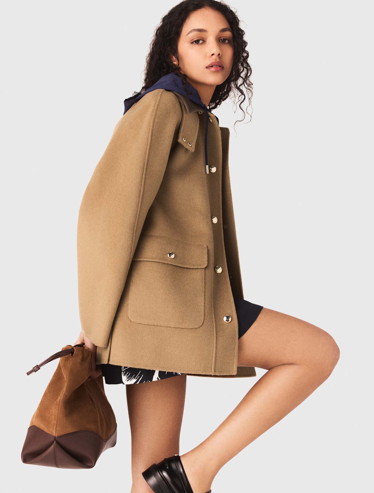 Wollmantel mit abnehmbarer Kapuze