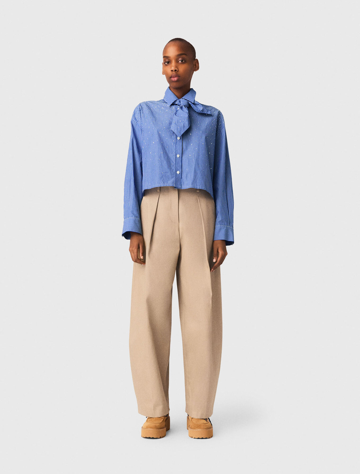 Hemd mit abnehmbarem Einstecktuch