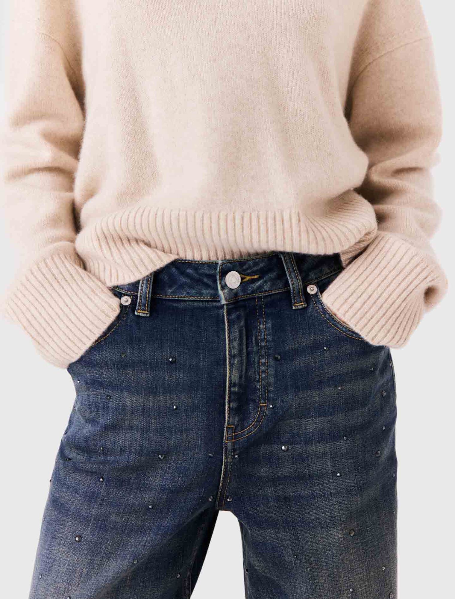 Weite Jeans mit Strass