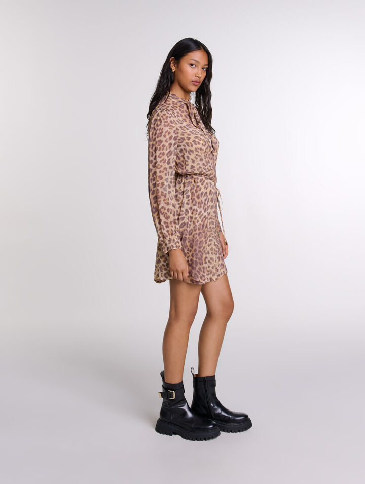 Kurzes Kleid mit Leopardenmuster