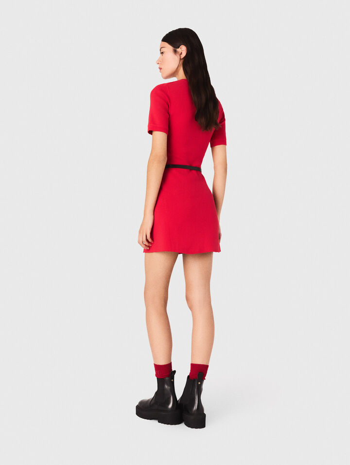 Kurzes Kleid aus Rippstrick