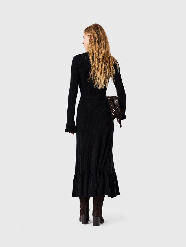 Langes Strickkleid mit Volants