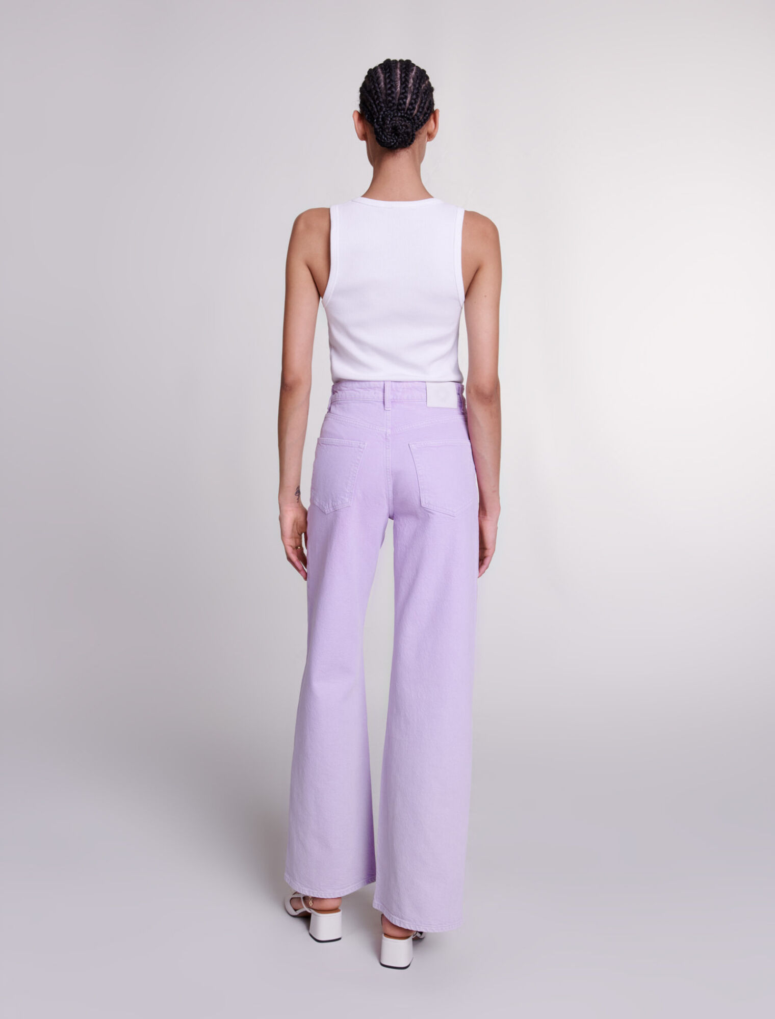 Weite Jeans mit verwaschenem Effekt