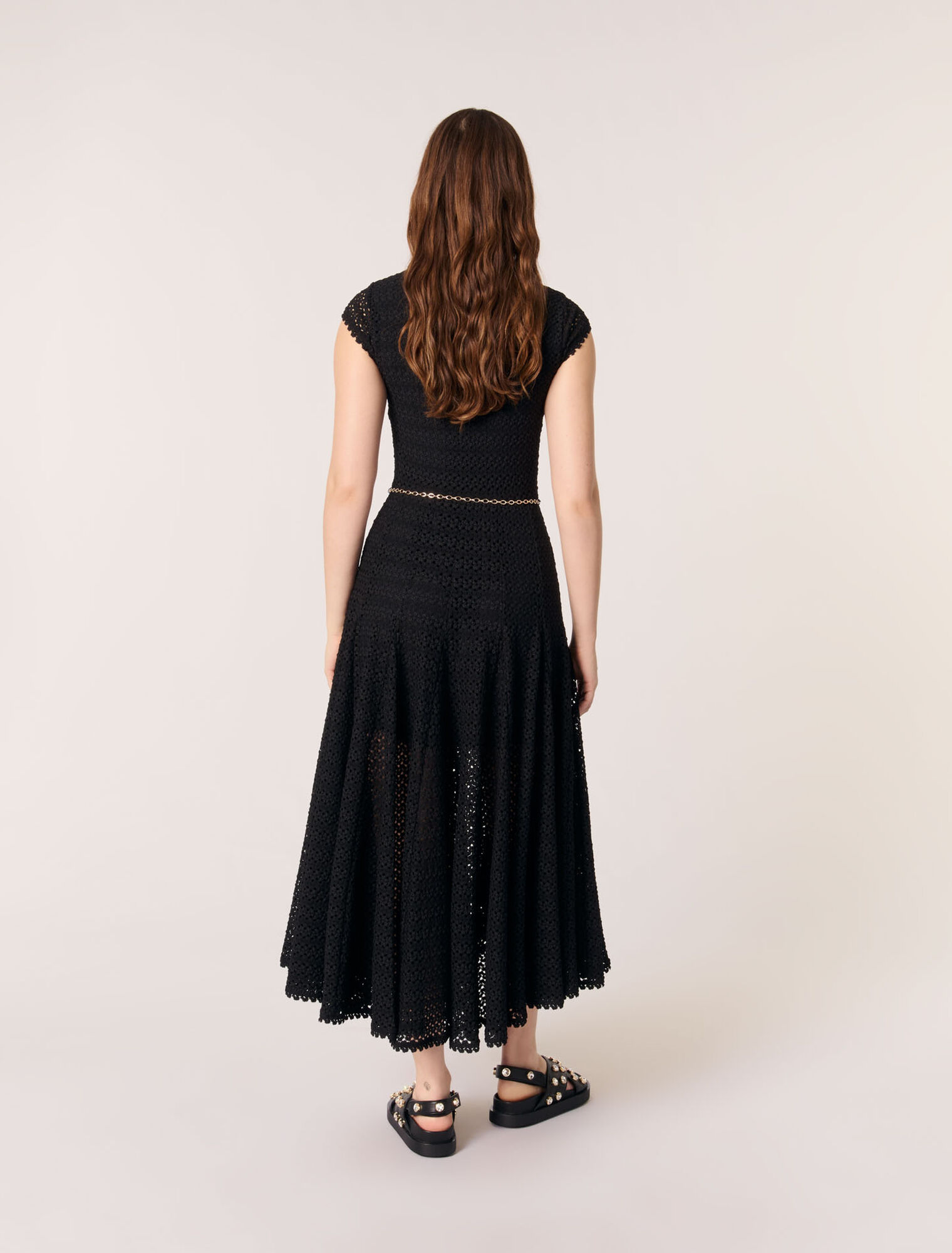 Langes Häkelkleid