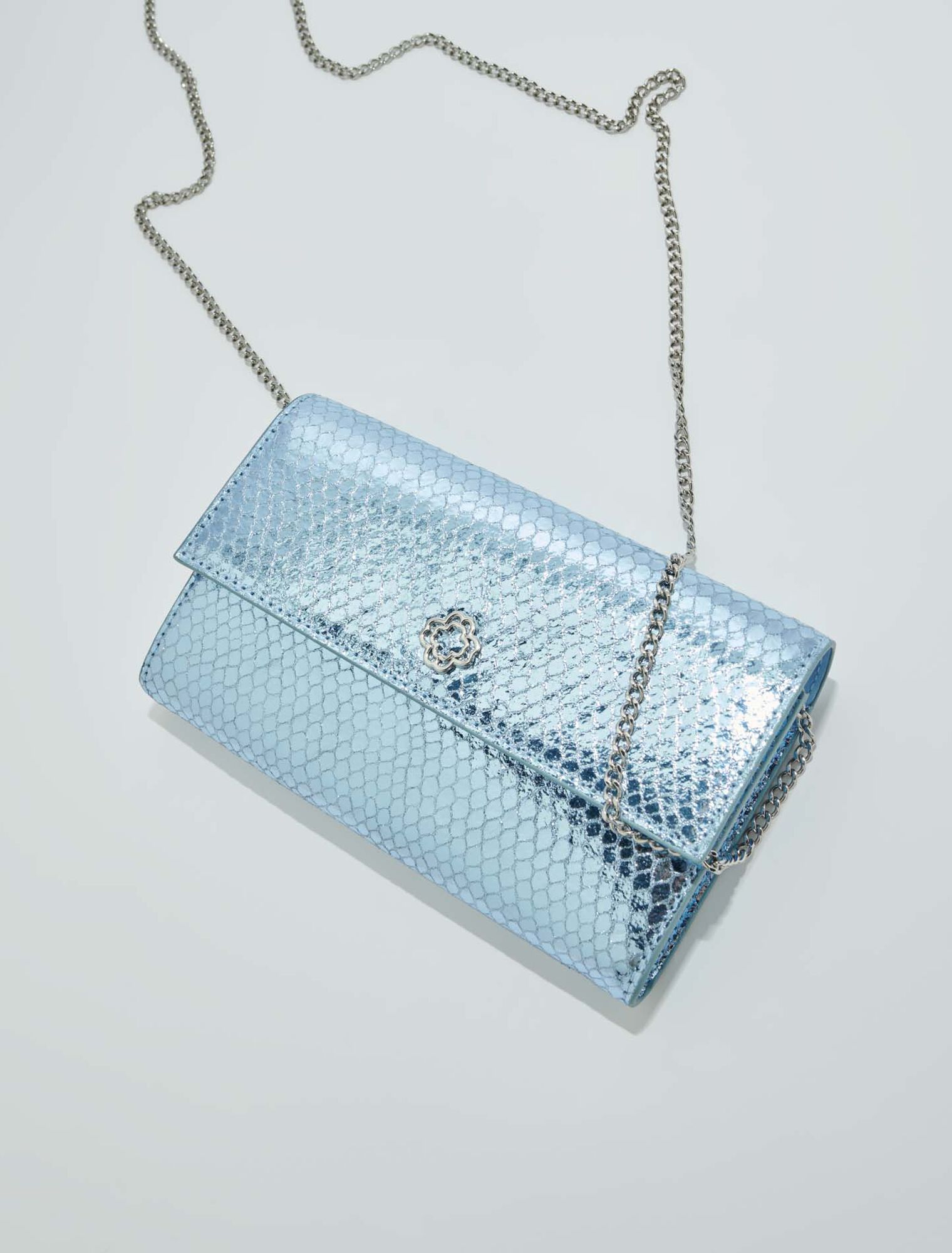 Clutch aus Leder mit Pythonprägung