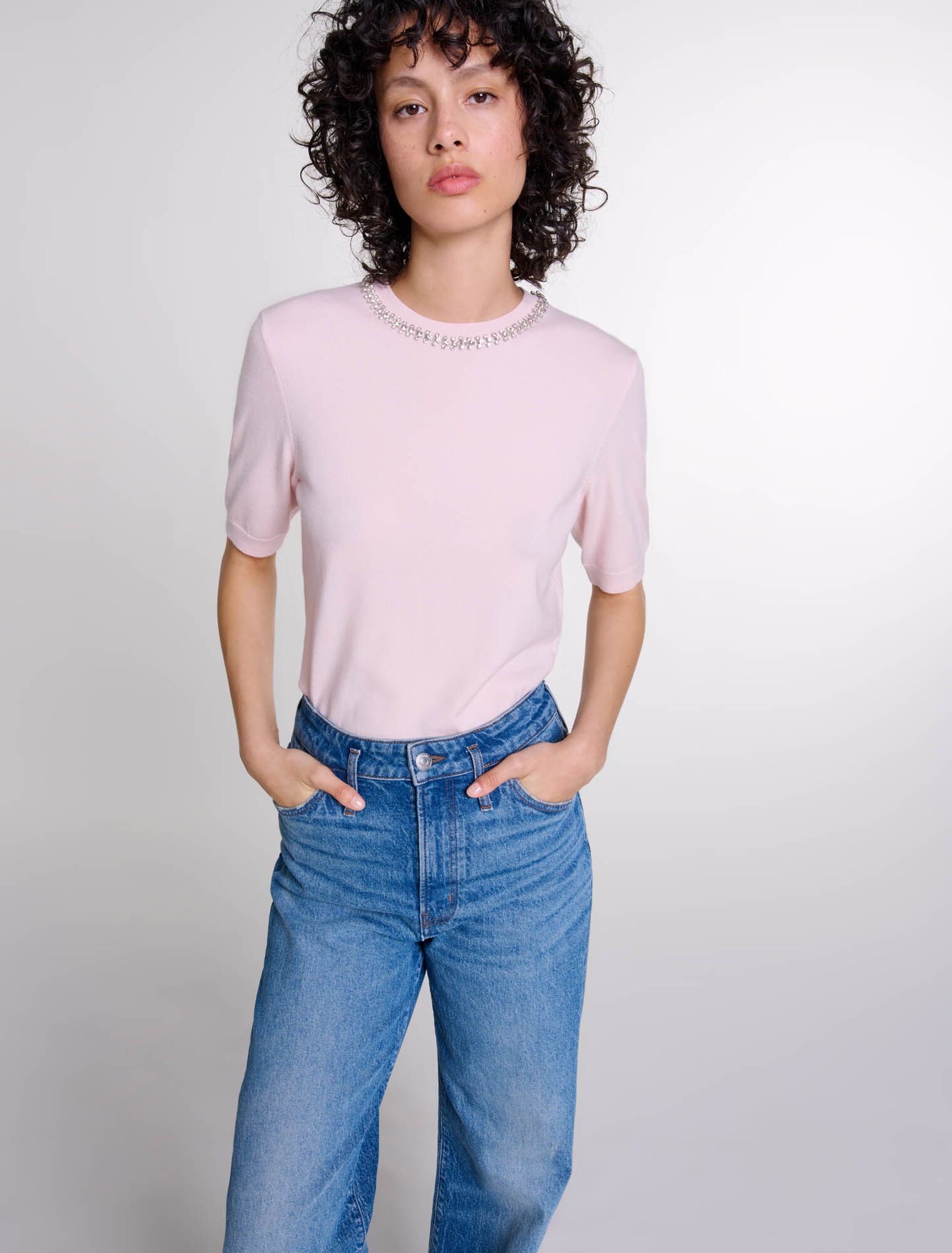 Kurzer Strickpullover mit Strass