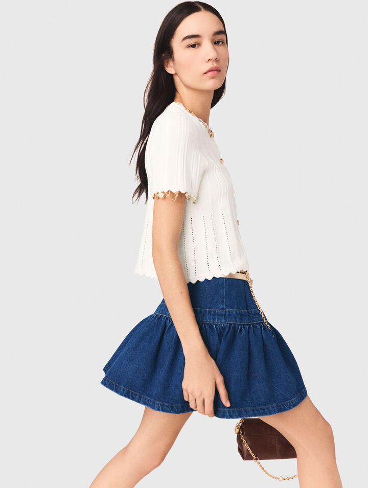 Cardigan mit Goldschmuck