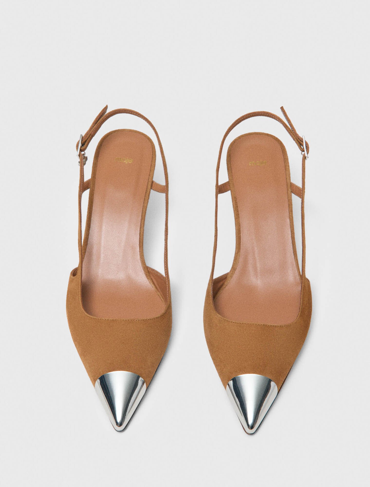 Velourslederpumps mit Metallkappe