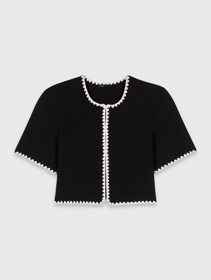 Kurzer Cardigan mit Ziernähten