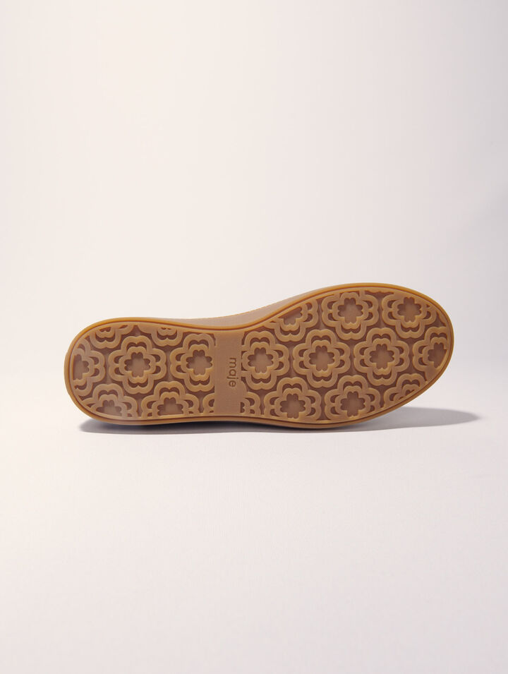 Lässige Turnschuhe mit Strass