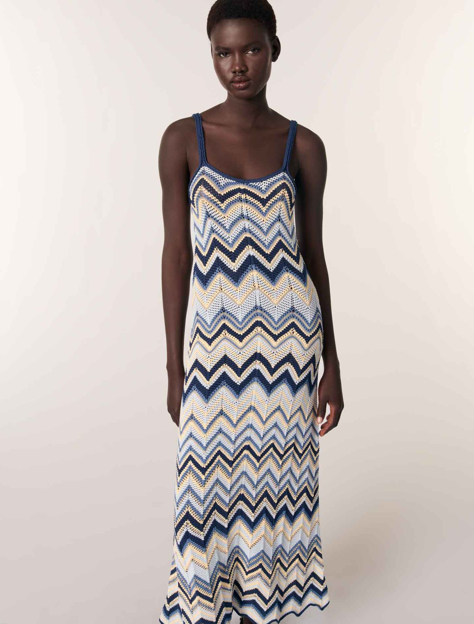 Langes Häkelkleid