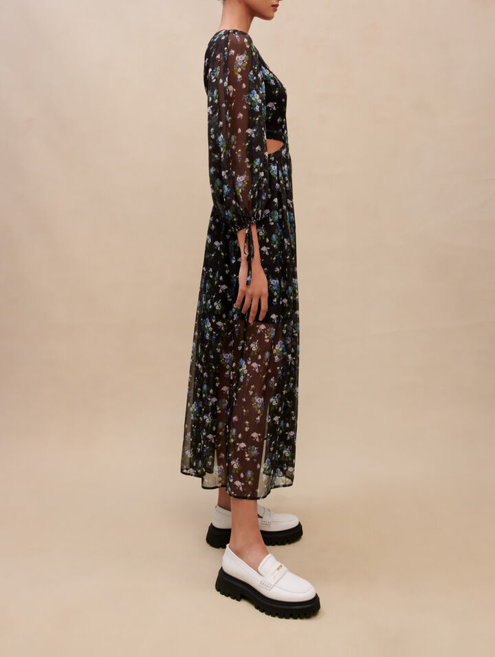 Langes, durchbrochenes Kleid