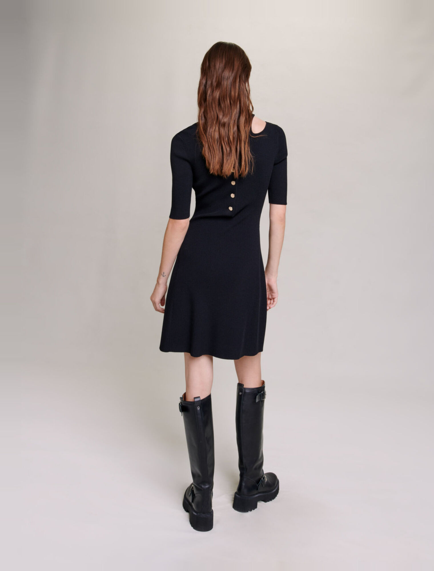 Strickkleid mit Cutout an den Schultern