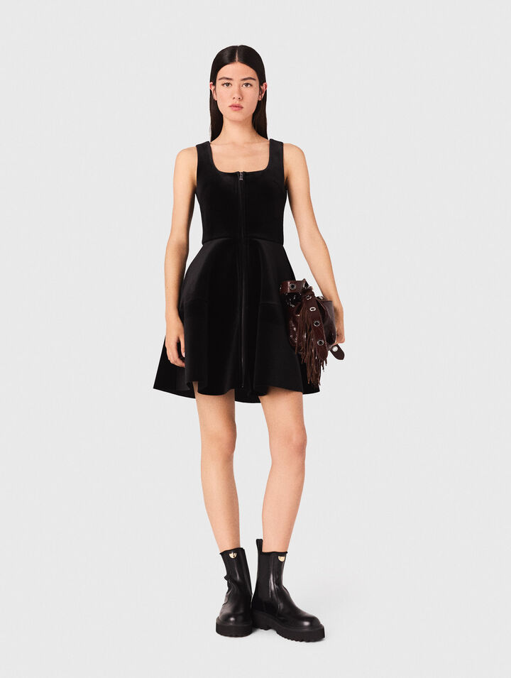 Kurzes Samt-Skaterkleid
