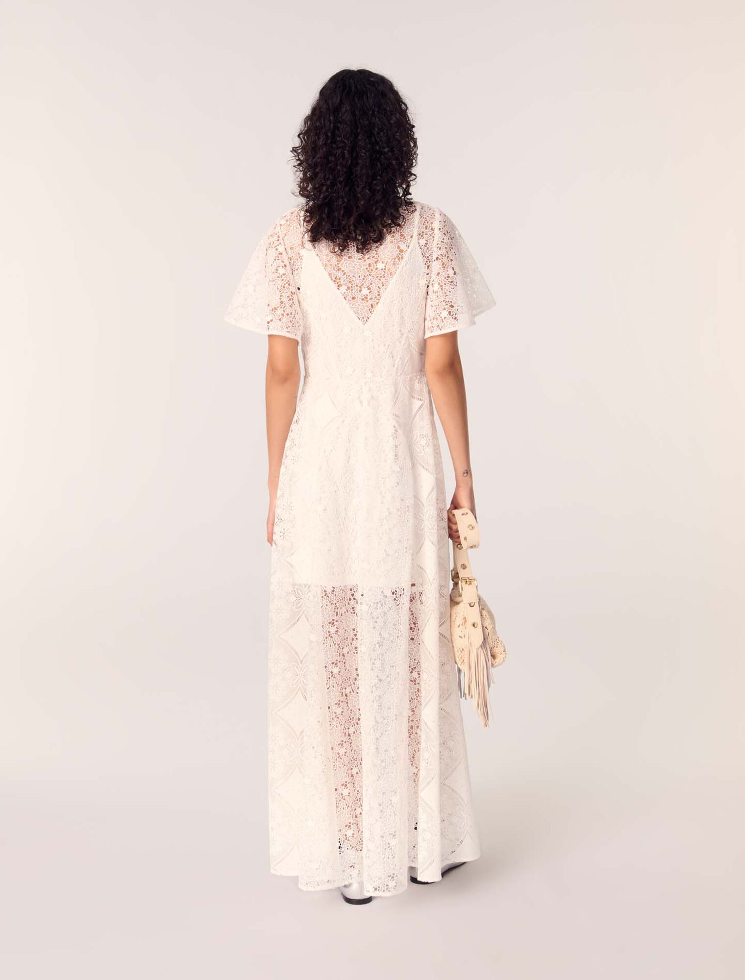 Langes Kleid aus floraler Guipure-Spitze