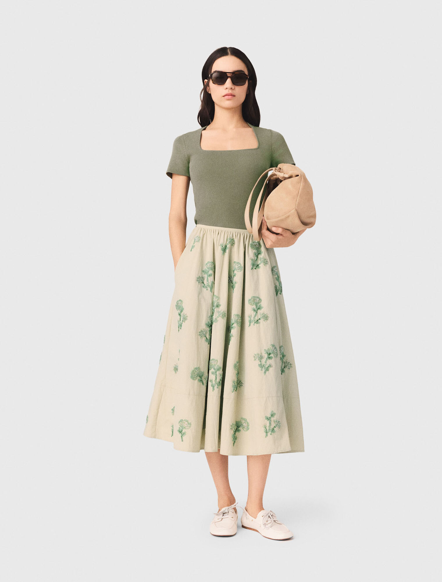 Bestickter technischer Rock