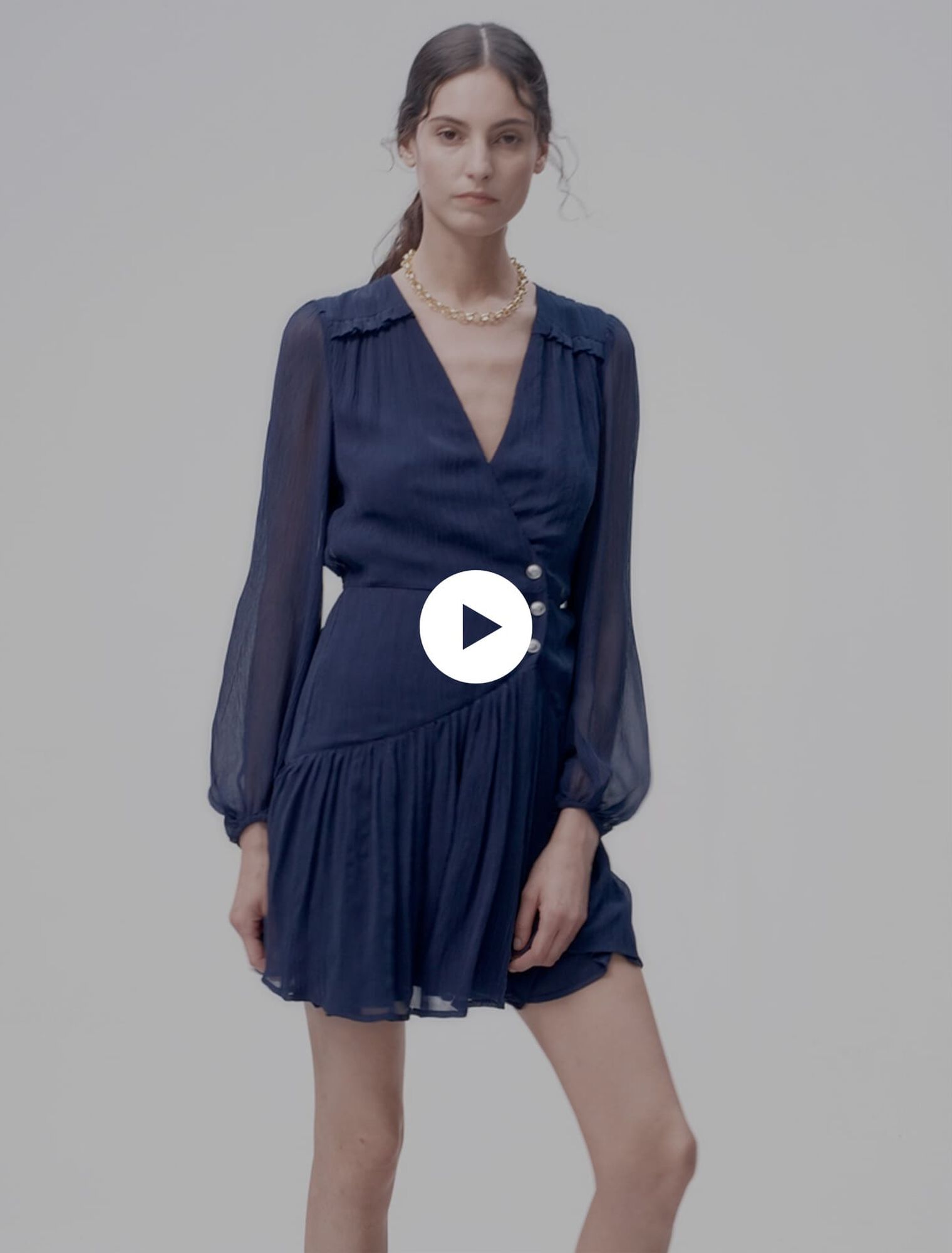 Kurzes Kleid mit Volants