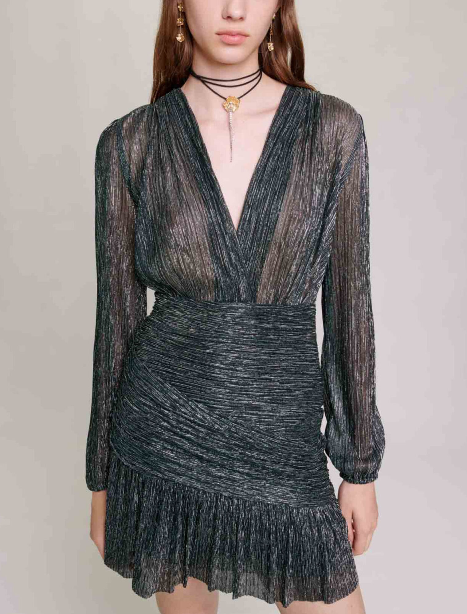 Kurzes Kleid mit Metallic-Garn