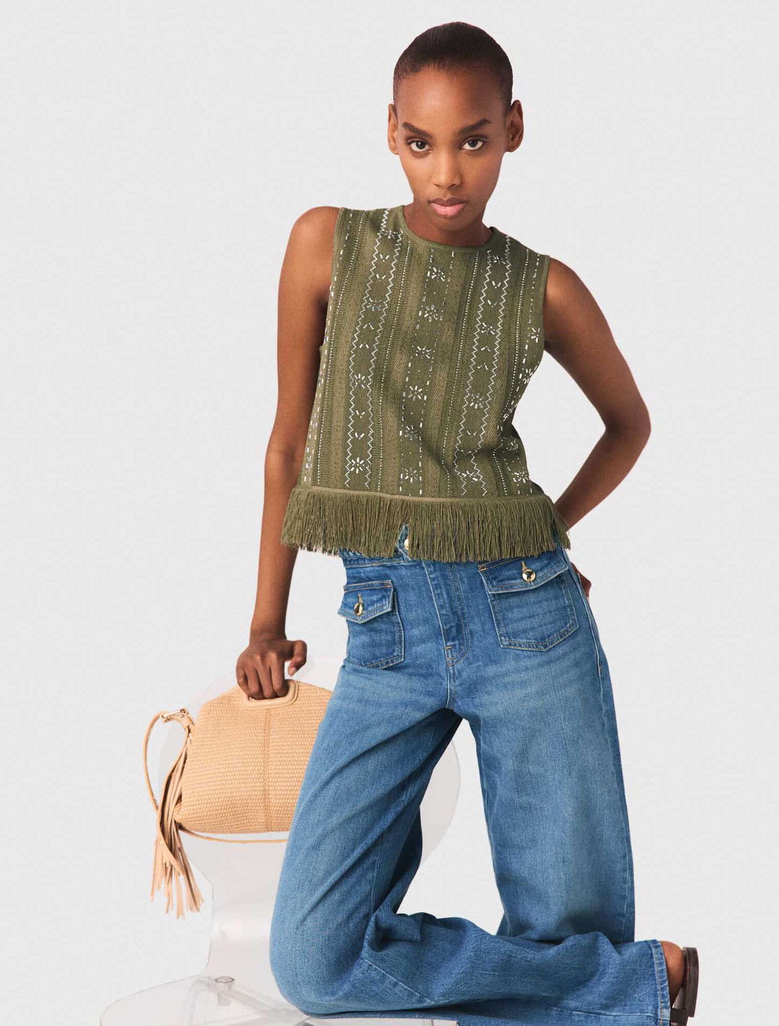 Top mit Strassblumen und Fransen