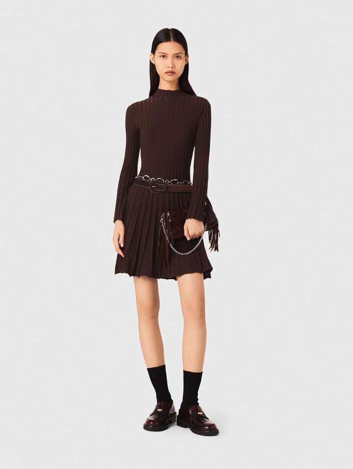 Kurzes Skaterkleid mit Stehkragen