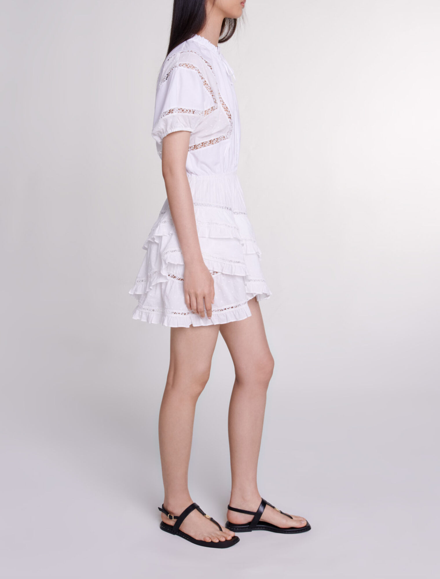 Kurzes besticktes Kleid