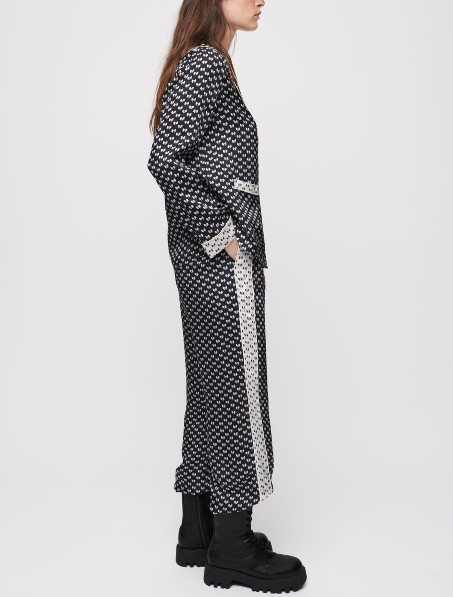 Pyjamahose mit Schleifenprint