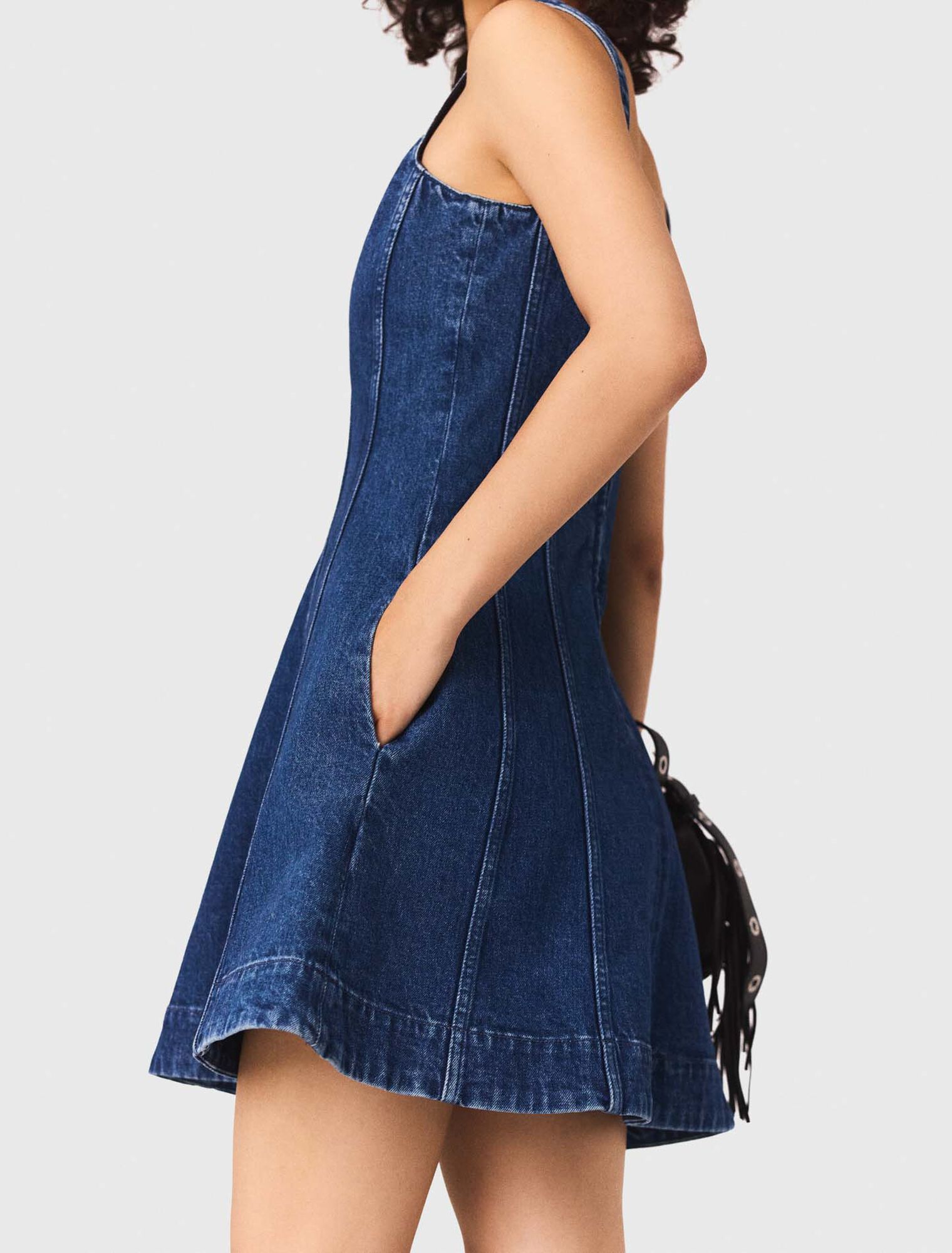 Kurzes Babydoll-Kleid aus Denim