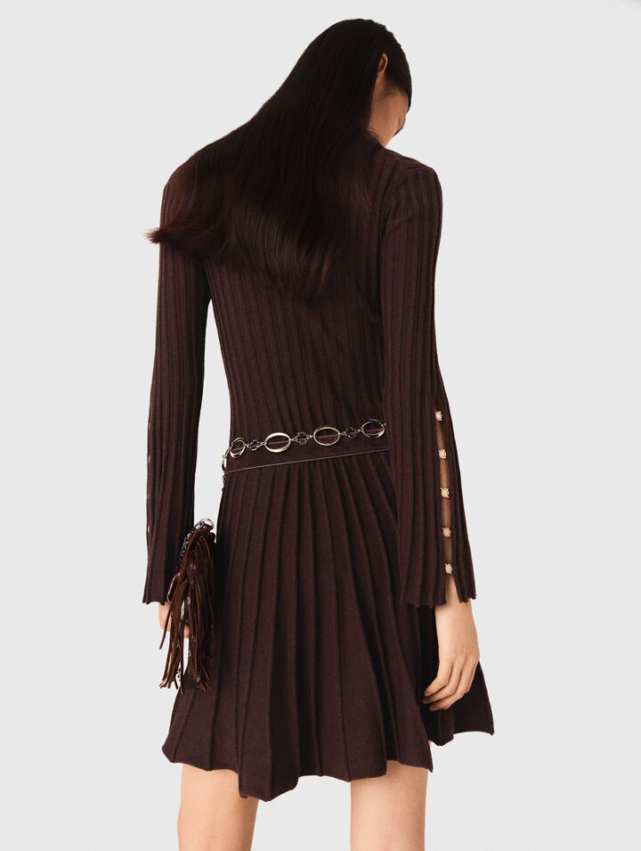 Kurzes Skaterkleid mit Stehkragen