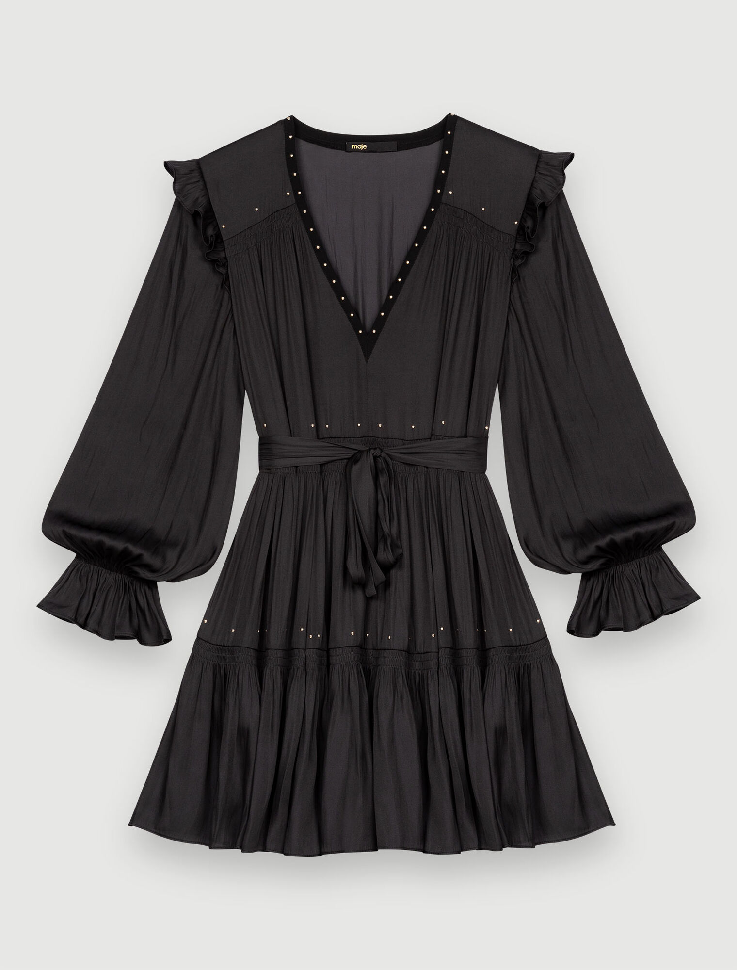 Schwarzes Satinkleid mit Gold-Nieten