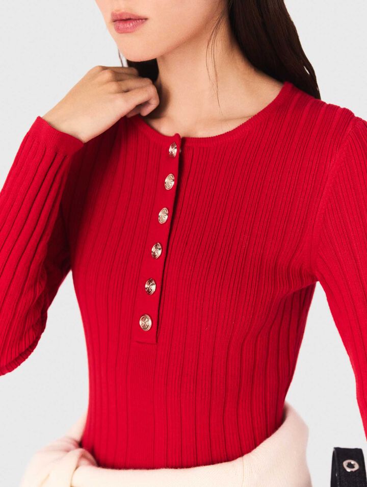 Strickkleid mit ausgestelltem Rock