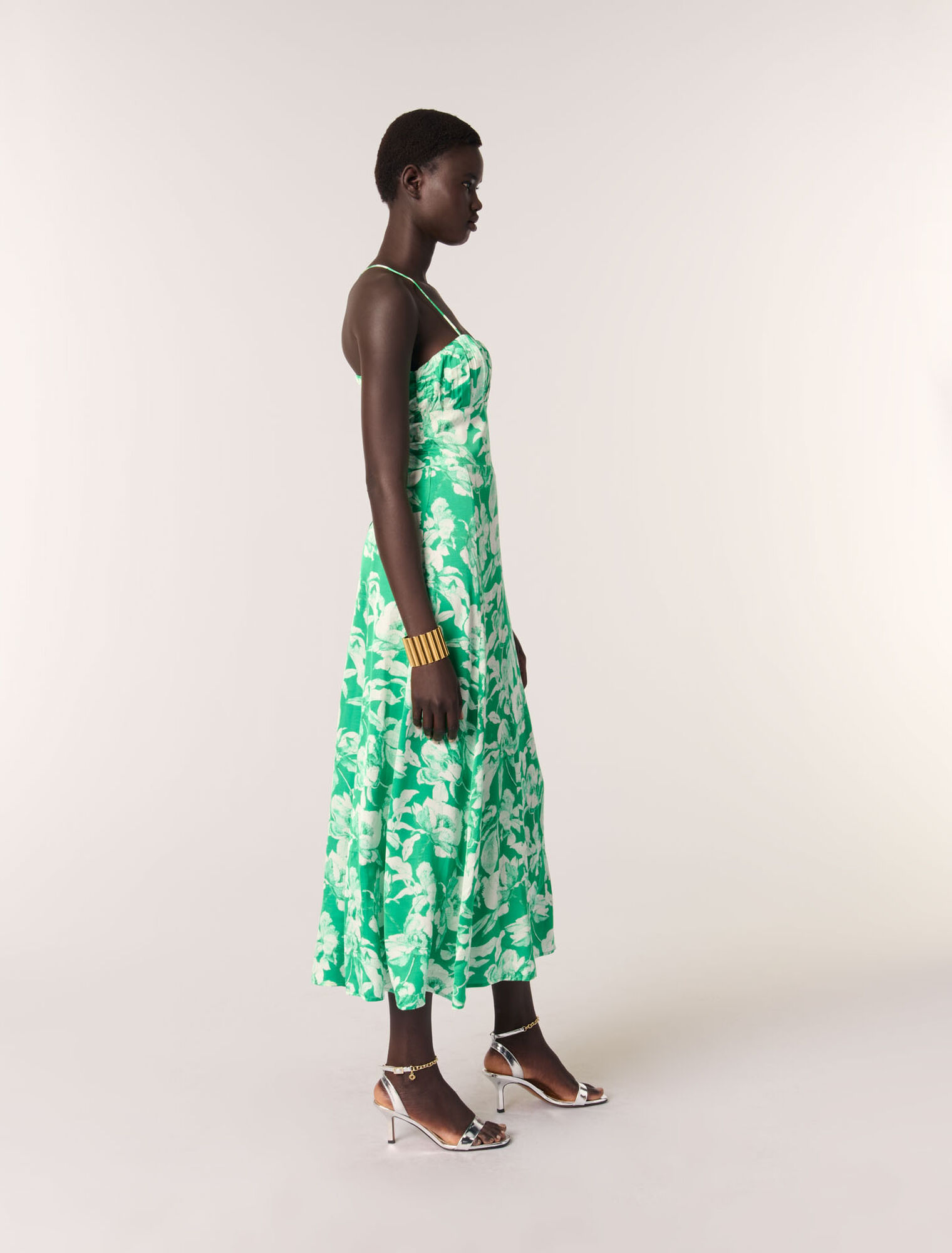 Langes bedrucktes Kleid
