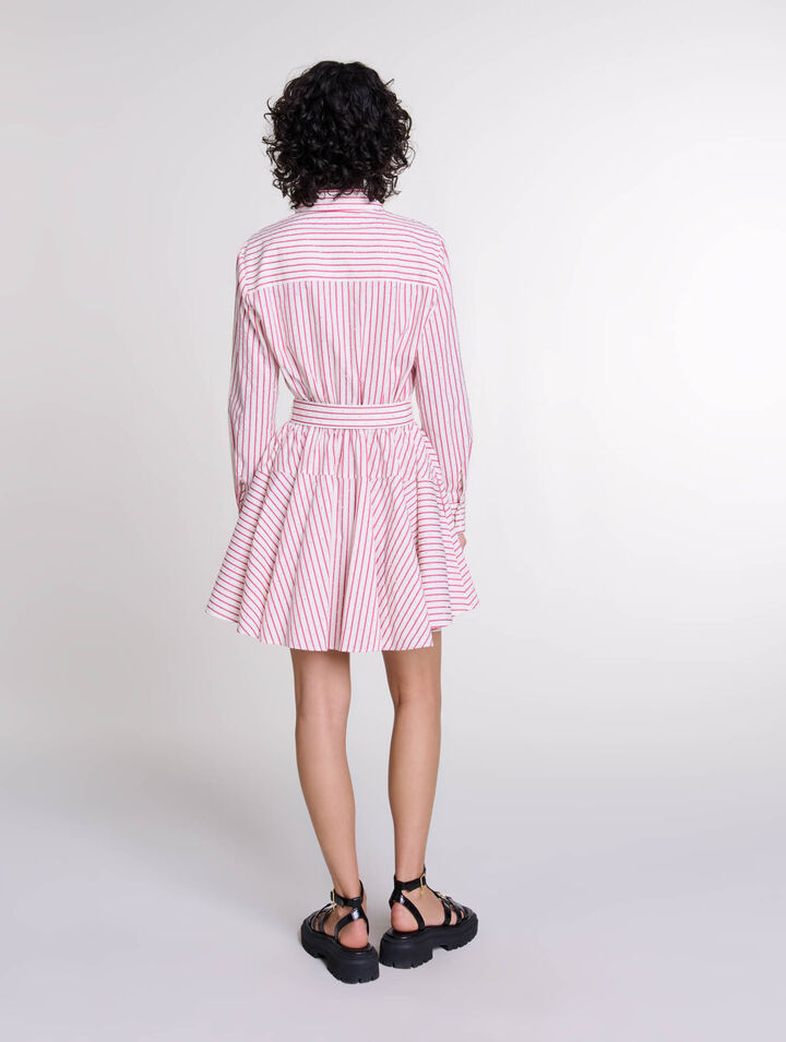 Kurzes gestreiftes Kleid mit Strass