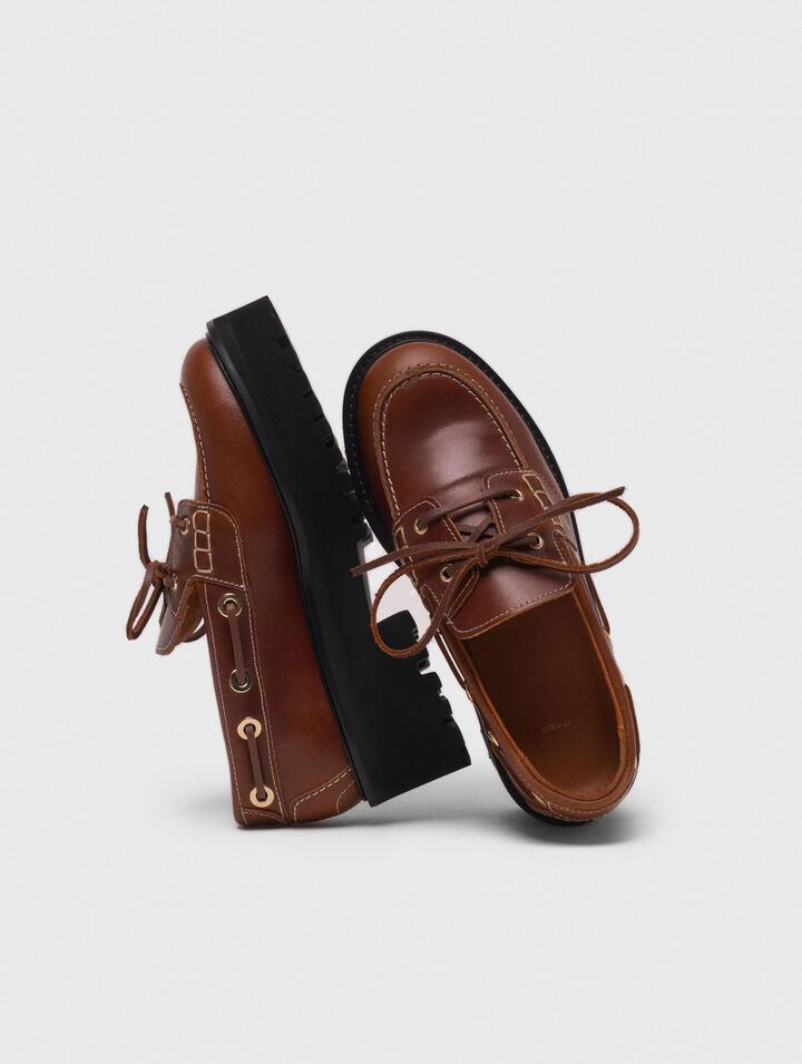 Bootsschuh mit klobiger Sohle