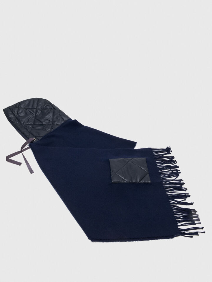 Wollponcho mit Kapuze