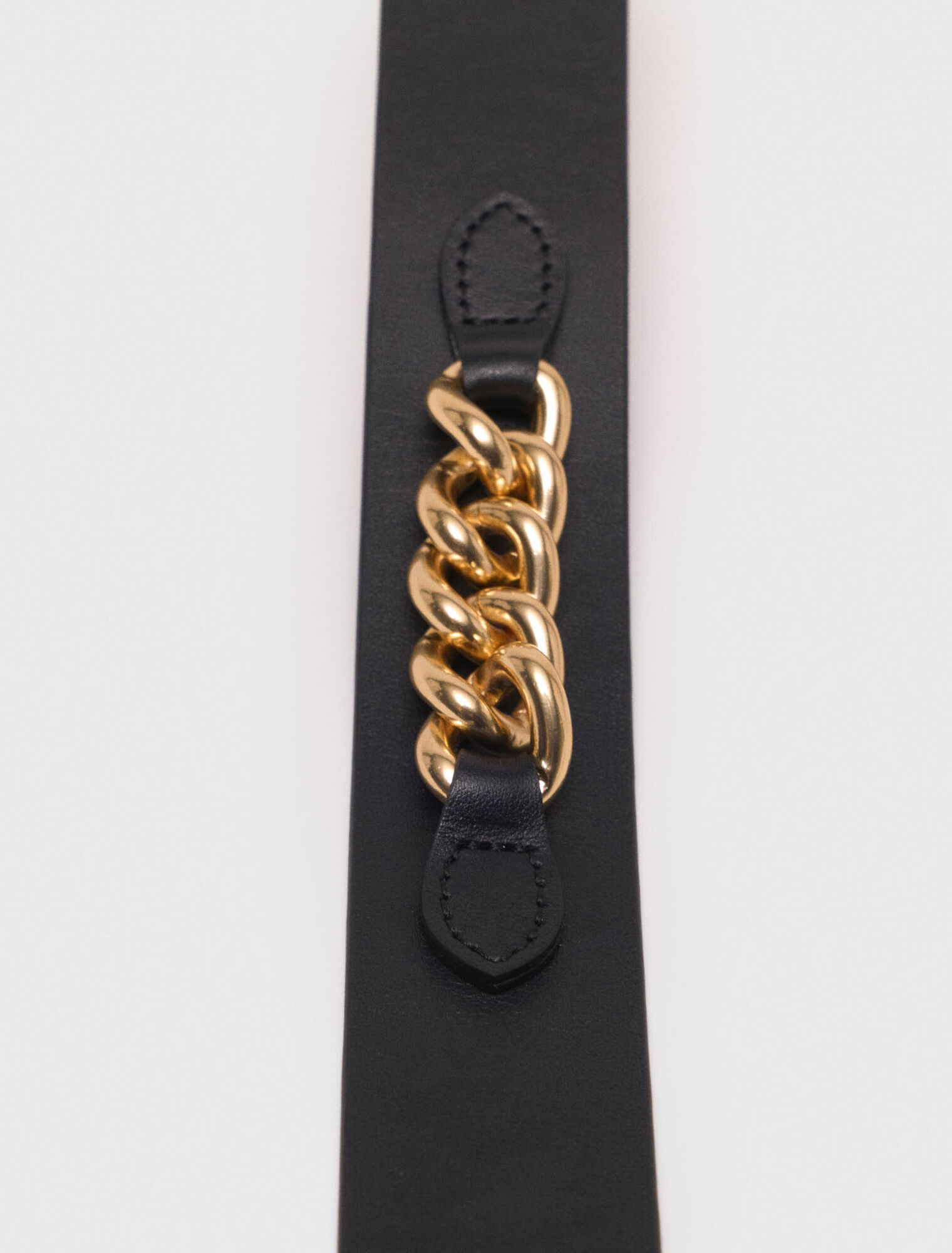 Ledergürtel mit Kettendetails