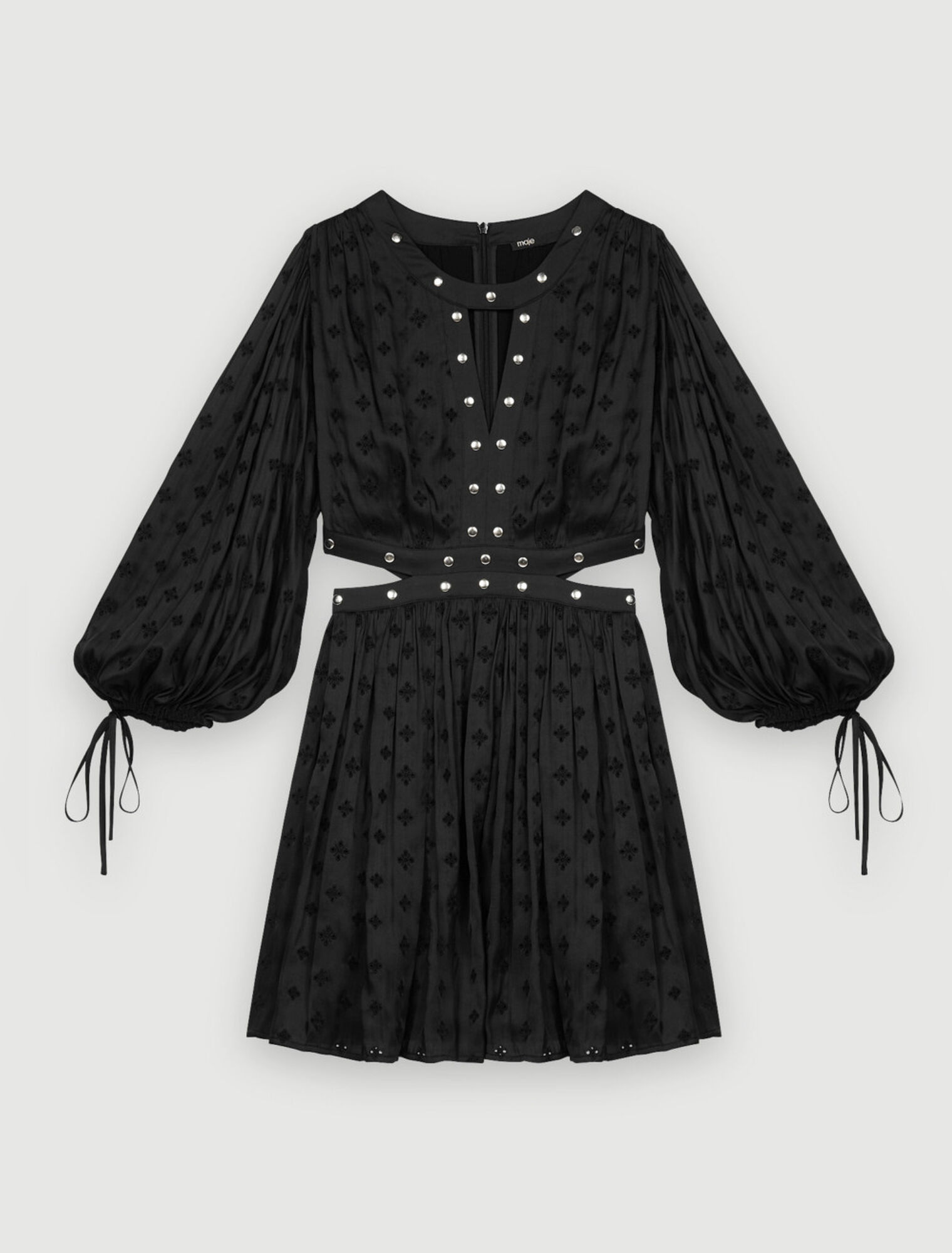 Kleid aus besticktem Satin mit Studs