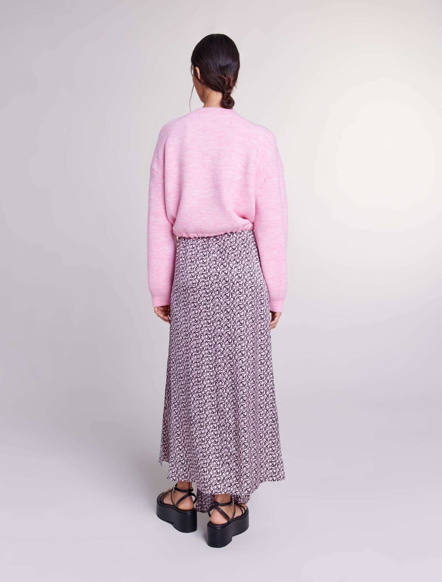 Kurzer Strickpulli mit Kordel
