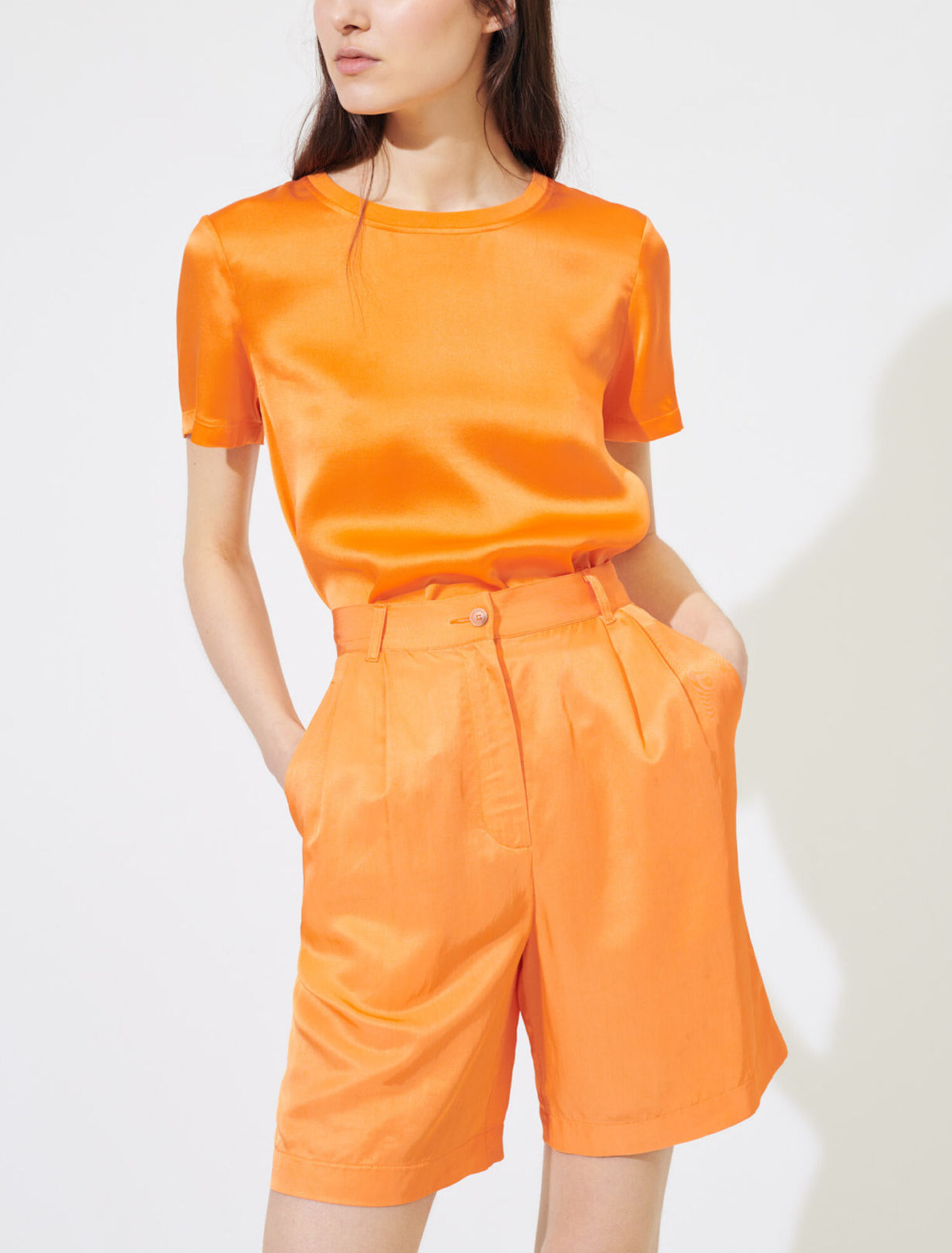 Ausgestellte satinierte Shorts